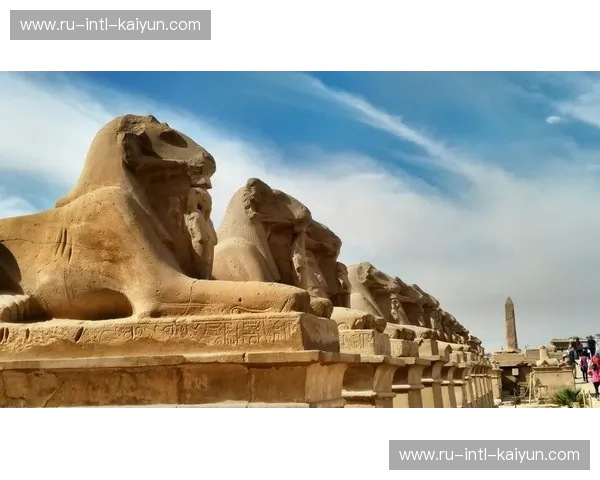 当古老荣光与现代脉搏激荡：拉瓦勒与图尔，一场穿越时空的对话